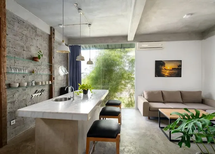 Stroberry Apartment By Pura Homes Apartment