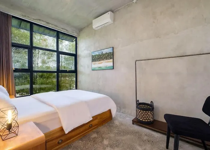 Stroberry Apartment By Pura Homes